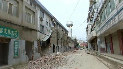 大桥市场瓶颈终破 近百米长违建房屋被依法拆除